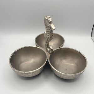Sigrid Olsen Sea Horse snack tray with three sections